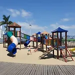 Lindo Apto, 100Metros Da Praia, Na Av Brasil Com A Av Central Melhor Localizacao